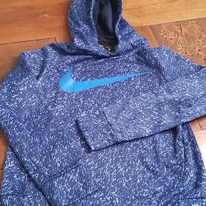 Med boys 10/12 Nike hoodie swoosh on back
